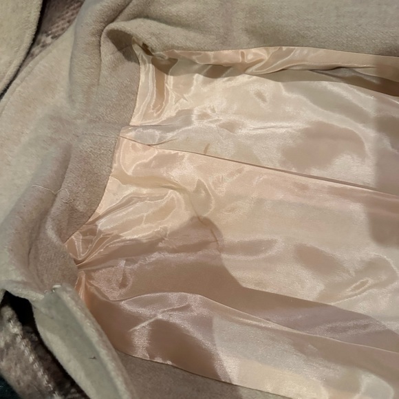 Vintage Women's Wool Trench Coat with removable Hood and Scarf - Picture 13 of 16